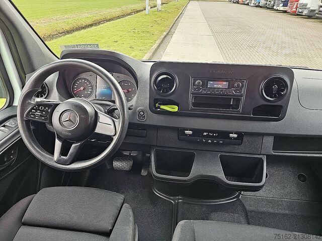 กระเป๋าเดินทาง MERCEDES-BENZ SPRINTER 516 Bakwagen Laadklep!