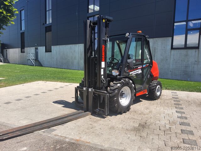 Terepemelő targonca Manitou MC 30-4