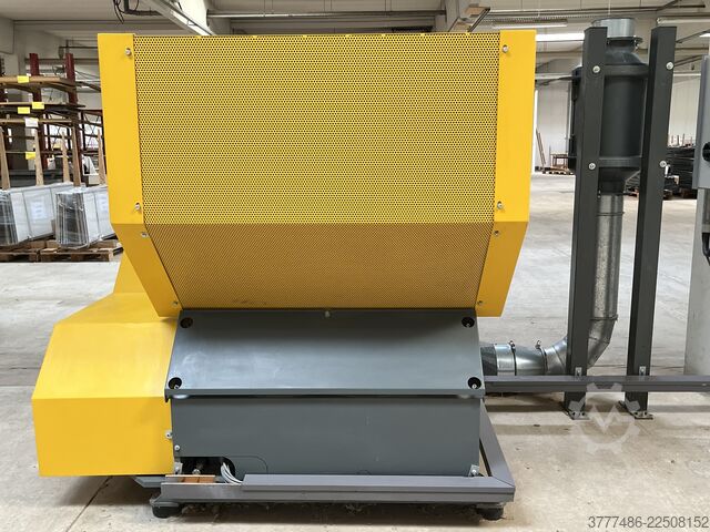 목재 파쇄기 Untha LR1000 22kW