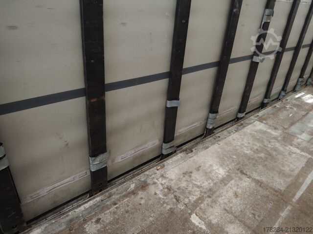 Semirremolque abierto con toldo Schmitz Cargobull S01 QuickSlide Liftachse Palettenanschl