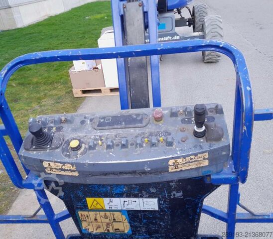 แท่นยืดไสลด์แบบข้อต่อ JLG M 600 AJ Bi-Energy 20,00 m