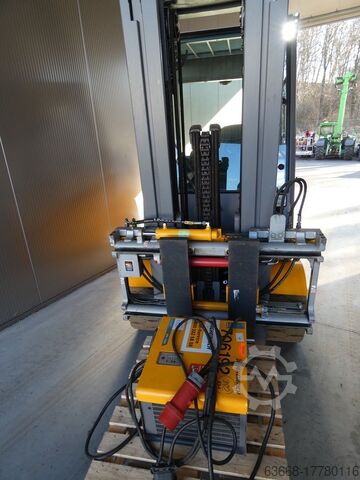 รถโฟล์คลิฟท์ไฟฟ้า 4 ล้อ Jungheinrich EFG S30 - 470 DZ