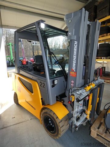 รถโฟล์คลิฟท์ไฟฟ้า 4 ล้อ Jungheinrich EFG S30 - 470 DZ