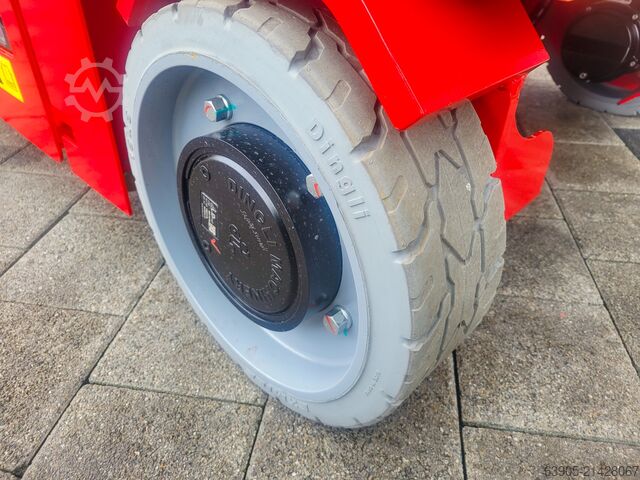 Platformă foarfecă Magni ES 1412AC+