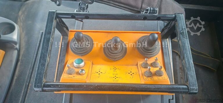 Otro MERCEDES-BENZ Actros 1841 / 4X4 / Kipper+ 16m Kran / WENIG KM