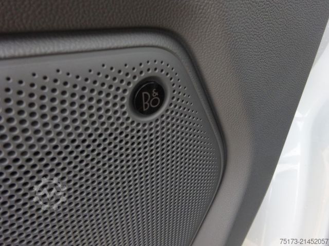 Minibus FORD Tourneo Custom L2 Titanium X Matrix Pano B&O AHK