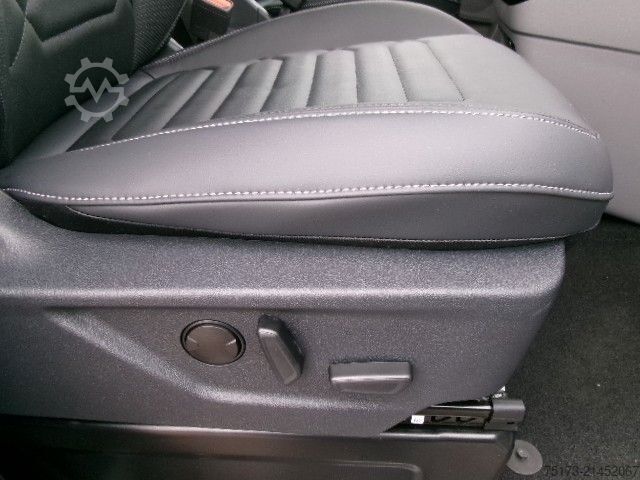 মিনিবাস FORD Tourneo Custom Bus 320 L2 Titanium X AWD Matrix