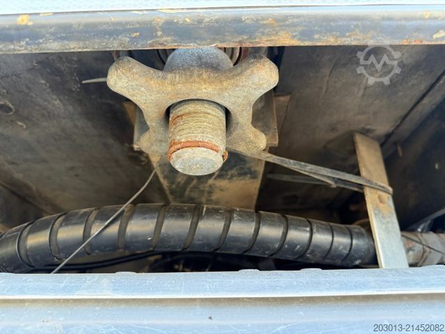 Camión de plataforma MERCEDES-BENZ Arocs 2648 6x4 3 Achs Pritsche Retarder