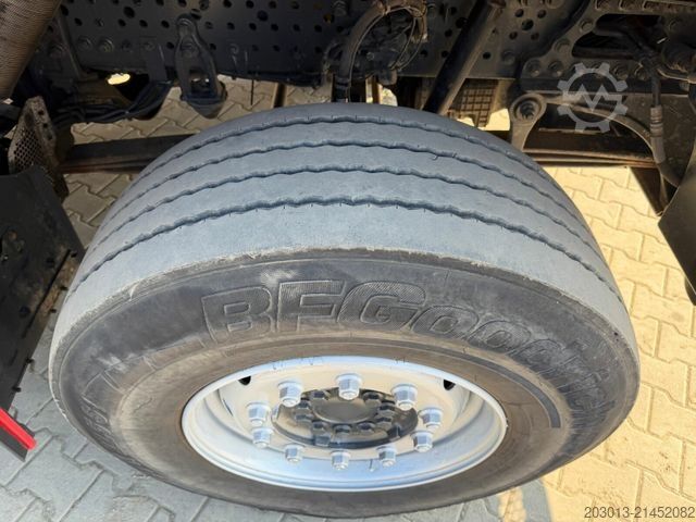 Camión de plataforma MERCEDES-BENZ Arocs 2648 6x4 3 Achs Pritsche Retarder