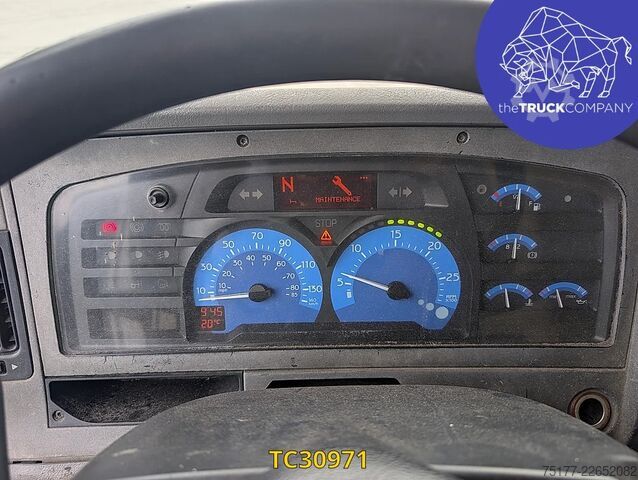 Kamion cisterna Renault Premium 270
