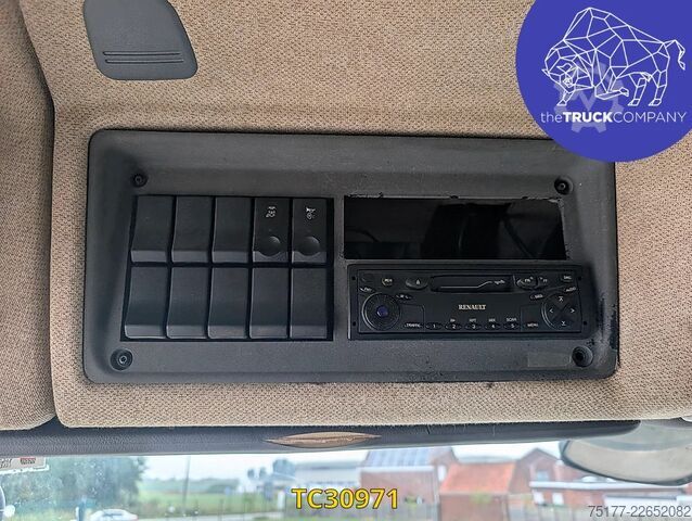 Kamion cisterna Renault Premium 270