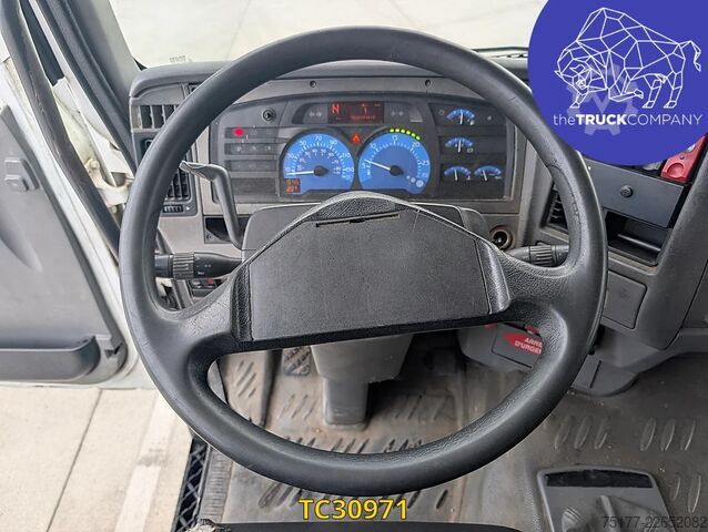 Kamion cisterna Renault Premium 270