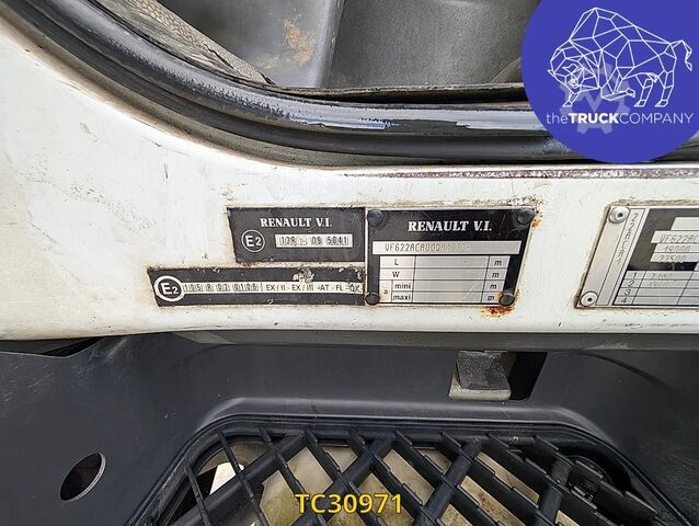 Kamion cisterna Renault Premium 270