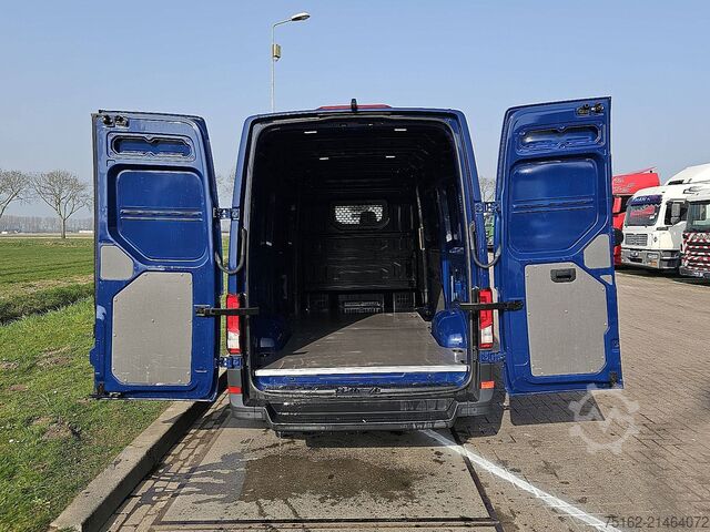 Hochdachkombi VOLKSWAGEN CRAFTER 35 elektrisch LED