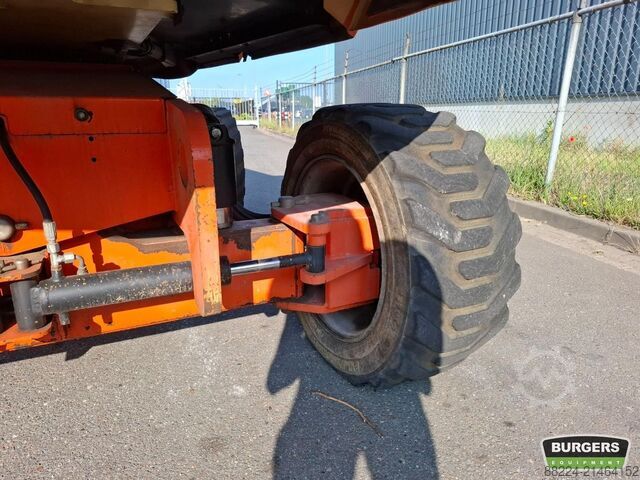 Platforma telescopică JLG 660SJ
