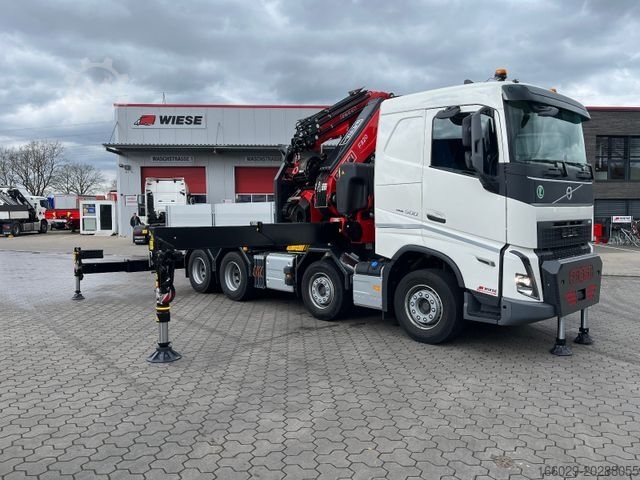 Teški kamion VOLVO FH 500 8x4 Kran F820 RA2.27 Jib & Winde Sofort