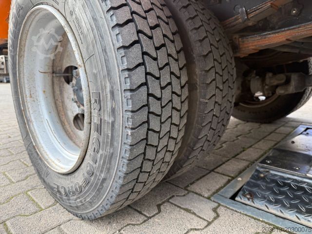 Pritaikytas furgonas MITSUBISHI Canter FUSO Kehrmaschine BROCK SL140 4 m³