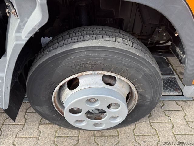 Pritaikytas furgonas MITSUBISHI Canter FUSO Kehrmaschine BROCK SL140 4 m³