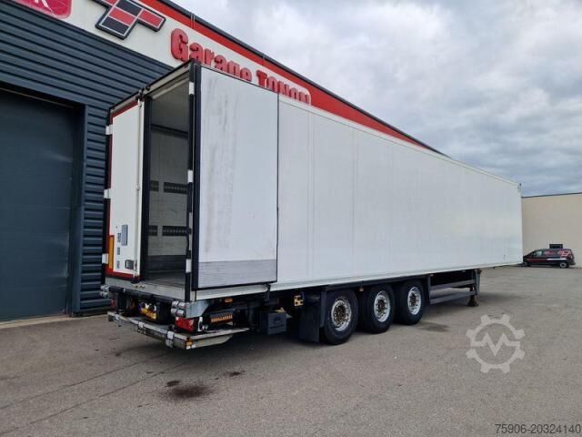 Koeloplegger Schmitz Cargobull FRIGORIFIQUE + HAYON