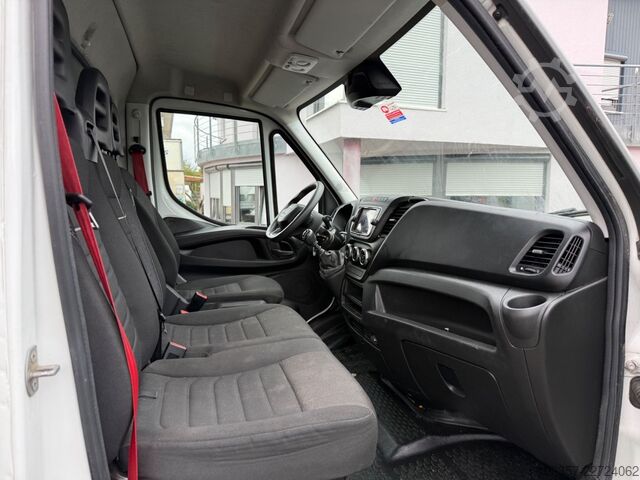 Dostavno vozilo s kesonom IVECO Daily 35C16 3,0L Koffer LBW 750kg Euro6E Seitent