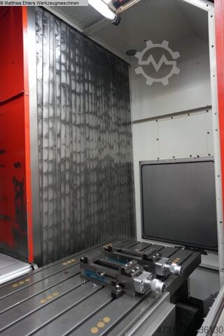 Centro de usinagem - Universal MATEC 30 HV