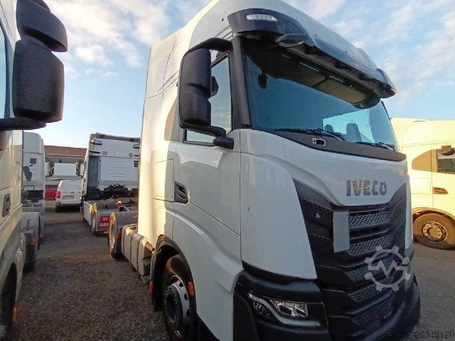 Τυπική μονάδα τράκτορα IVECO AS440S48T/P
