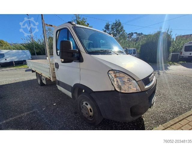 شاحنة صغيرة بيك أب IVECO 35C11