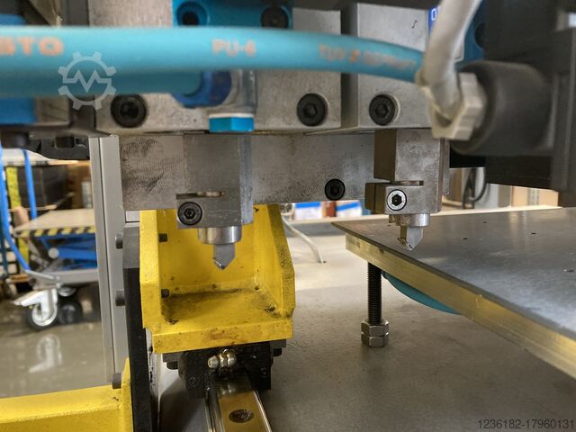 Glasformschneidetisch Laser (Hegla Gruppe) LCD-Schneidanlage L3004