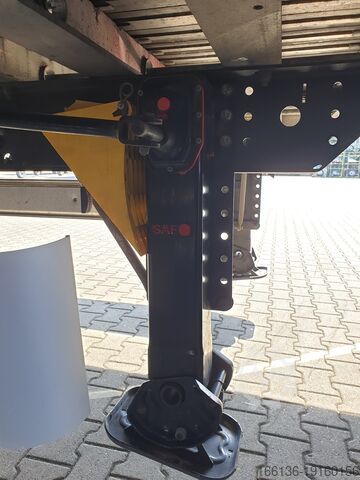 Semiremorcă cu podea mobilă Fliegl SDS 390 Schubboden