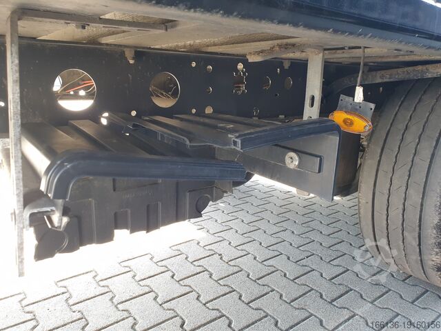 Semiremorcă cu podea mobilă Fliegl SDS 390 Schubboden