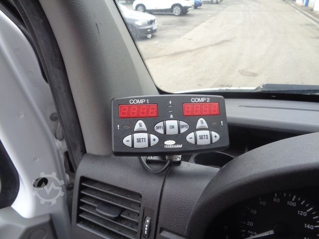Šaldytuvo kėbulo furgonas MERCEDES-BENZ Sprinter 316 CDI 2 Zonen Kühler Carrier