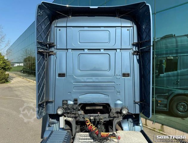 Стандартный седельный тягач SCANIA R580 V8 MANUAL GEARBOX RETARDER ANALOGUE TACHO