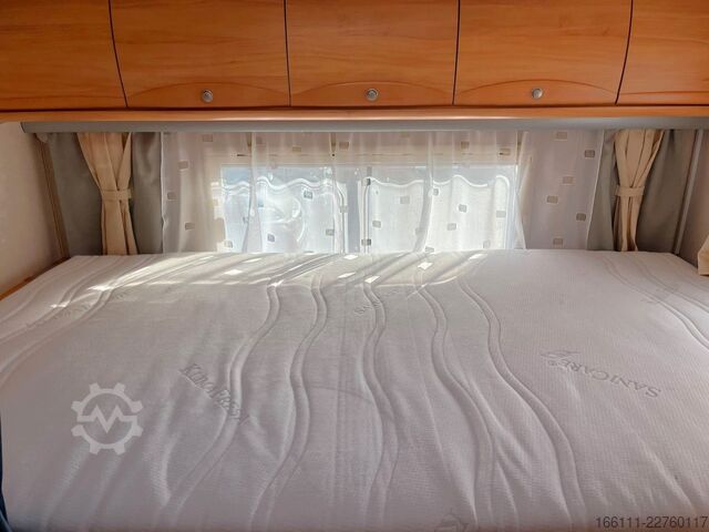 عربة تخييم شبه مدمجة ADRIA 687 SP - Festbett - Automatik - Klima - AHK -