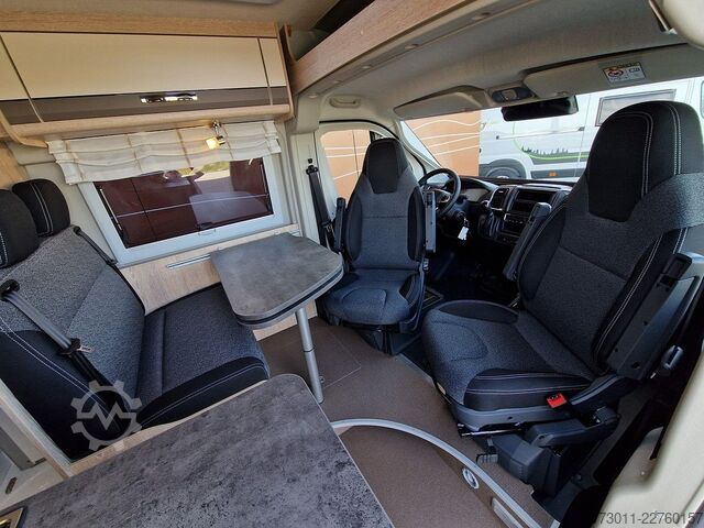 קמפרוואן PÖSSL Summit 600 Plus Automat Markise Solar Navi AHK