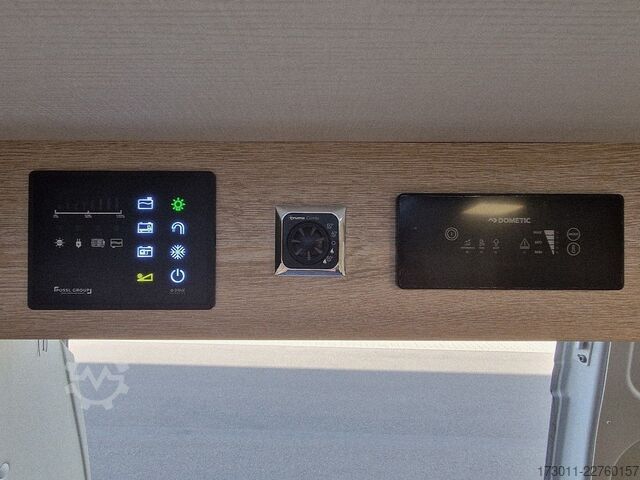 קמפרוואן PÖSSL Summit 600 Plus Automat Markise Solar Navi AHK