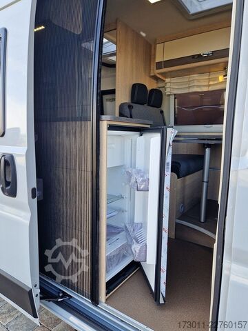 קמפרוואן PÖSSL Summit 600 Plus Automat Markise Solar Navi AHK