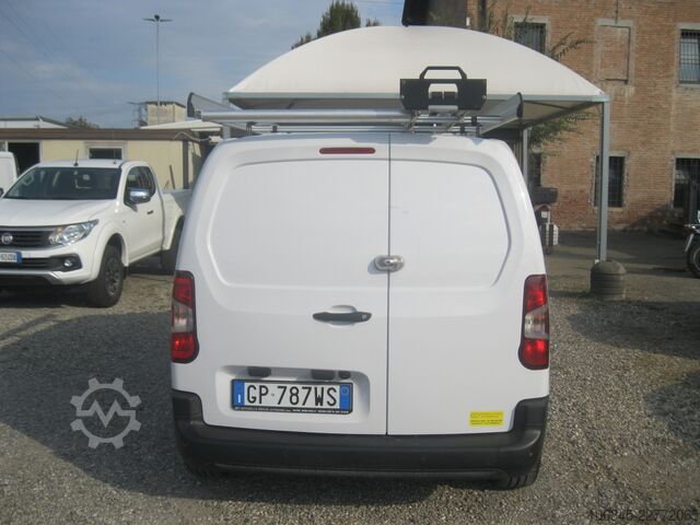 Duba panelată FIAT DOBLO'