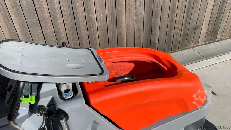 поломоечная машина HAKO B650