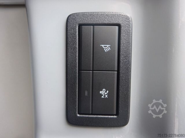 Xe van thùng kín FORD Transit Custom 320L2 Sport 4x4 AHK Stndhz 360Kam
