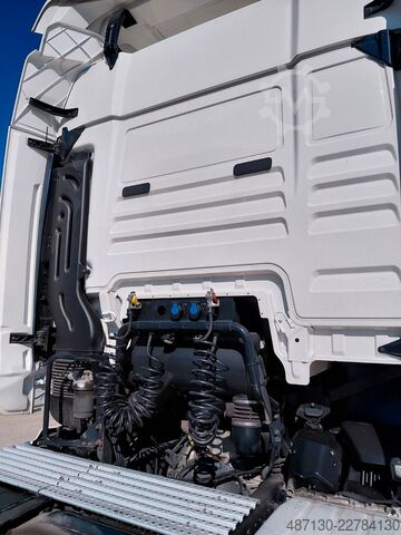 大容积牵引车头 MAN TGX 440 Mega