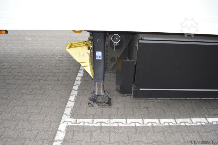 Refrižeratorinė puspriekabė KRONE SDR Cool Liner FP 60 ThermoKing SLXi 300