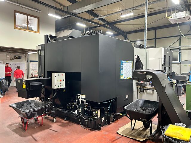 ভার্টিক্যাল মেশিনিং সেন্টার DOOSAN VC 630 5AX