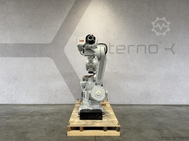 Robot yang diperbaharui dengan jaminan 1 tahun ABB IRB 6700-150/3.20