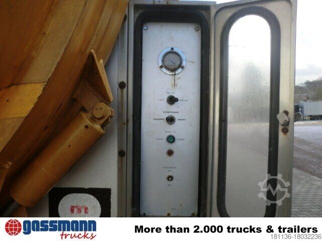 Truk tangki  MORO SPA Saugaufbau ca. 14m³, Kippbar