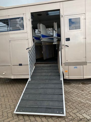 משאית להובלת בקר MAN 12 220 5 Pferde Wohnung