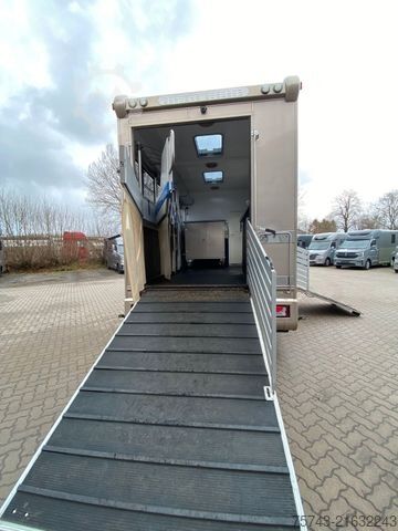 משאית להובלת בקר MAN 12 220 5 Pferde Wohnung