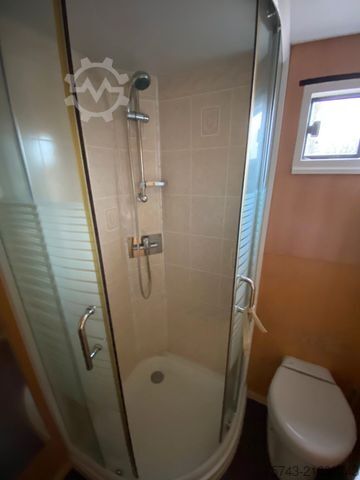 משאית להובלת בקר MAN 12 220 5 Pferde Wohnung