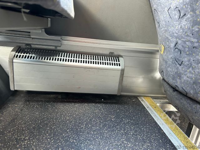 Minibus MERCEDES-BENZ Sprinter 516 City 35 - neuer Motor EVOBUS 45 65