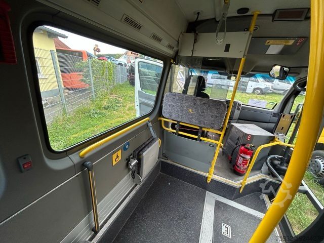 Minibus MERCEDES-BENZ Sprinter 516 City 35 - neuer Motor EVOBUS 45 65