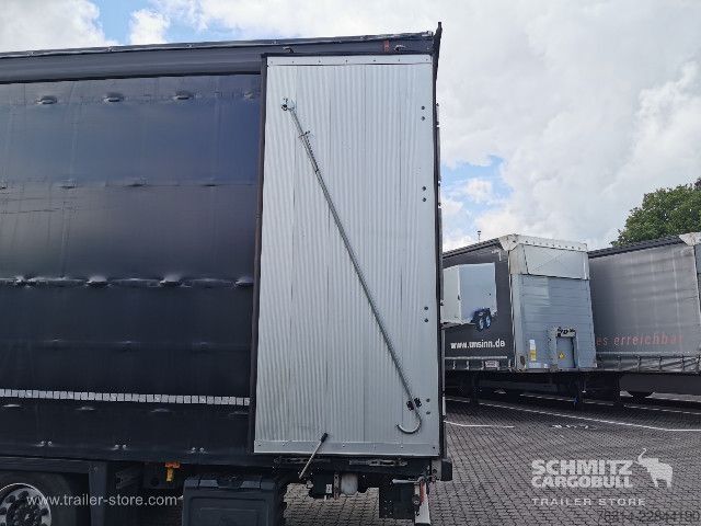 Brandalı açık yarı römork Schmitz Cargobull Curtainsider Mega Getränke